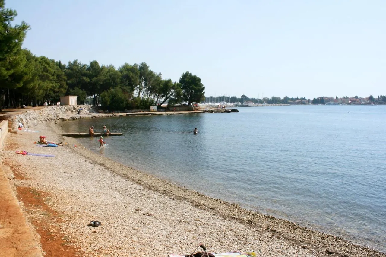 Apartment Novigrad 7037B 0*, Buzinija